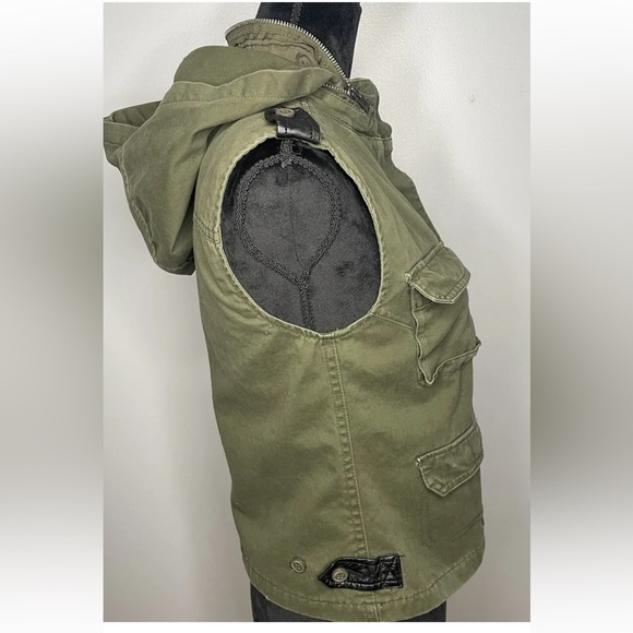 BDG Urban Outfitter’s Sleeveless Zip-Up Jacket: Size Small - Picture 3 of 6